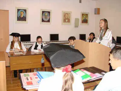 img2.JPG (14279 bytes)