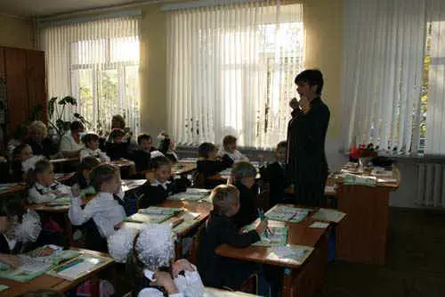 img9.JPG (21643 bytes)